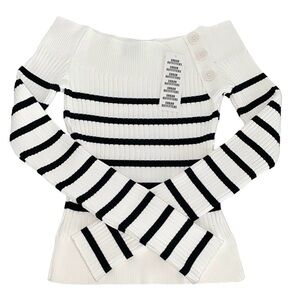 UO Tessa Off-The-Shoulder Sweater Cropped